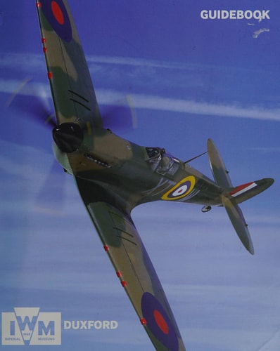 Imperial War Museum Duxford Souvenir Gde by Stephen Woolford