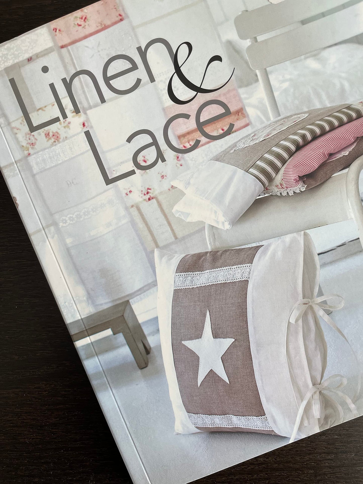 Linen & Lace: Simple-to-sew homestyle charm using new and vintage lace by Chantal Sabatier